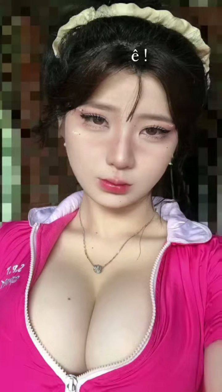 Anh rể bắn tinh tràn mép lồn em gái vợ
